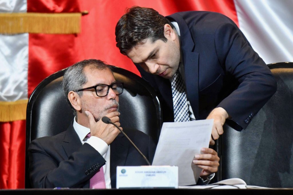 El déficit de México cae 74% rumbo a las estimaciones económicas de Hacienda