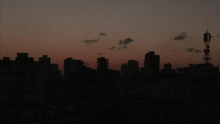 Un sistema obsoleto hace que los apagones en Cuba sean cada vez más frecuentes