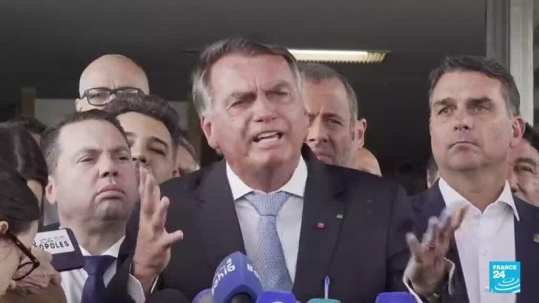 Brasil: Bolsonaro insiste en que no violó la Constitución