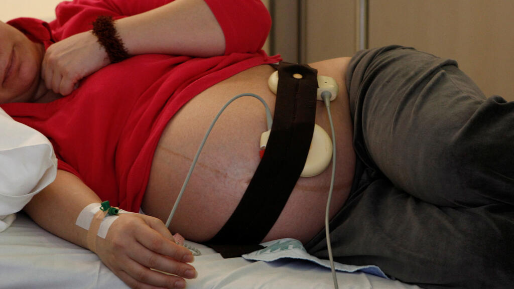 Las muertes maternas disminuyen a nivel mundial