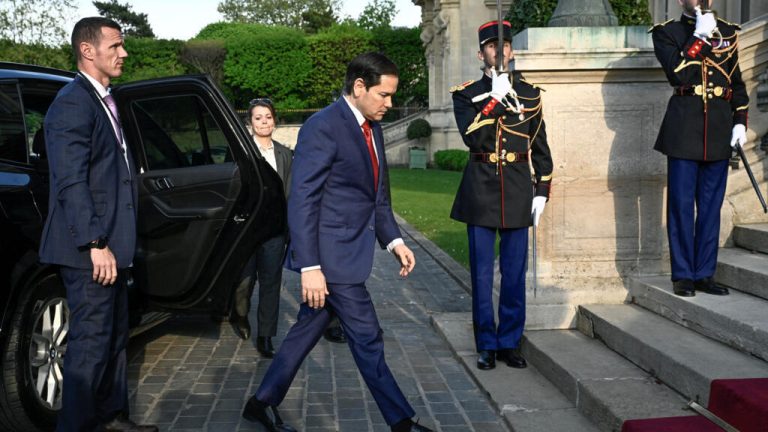 Conversaciones para un acuerdo de paz en Ucrania caen a nivel técnico tras ausencia de Marco Rubio