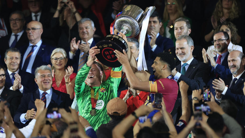 Un gol de Koundé en el minuto 115 da la Copa del Rey al Barcelona tras ganar 3-2 al Real Madrid