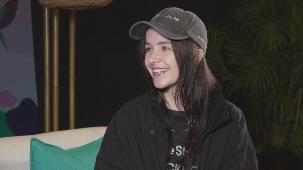 Ela Minus, un viaje entre los synth: del punk hardcore a la electrónica