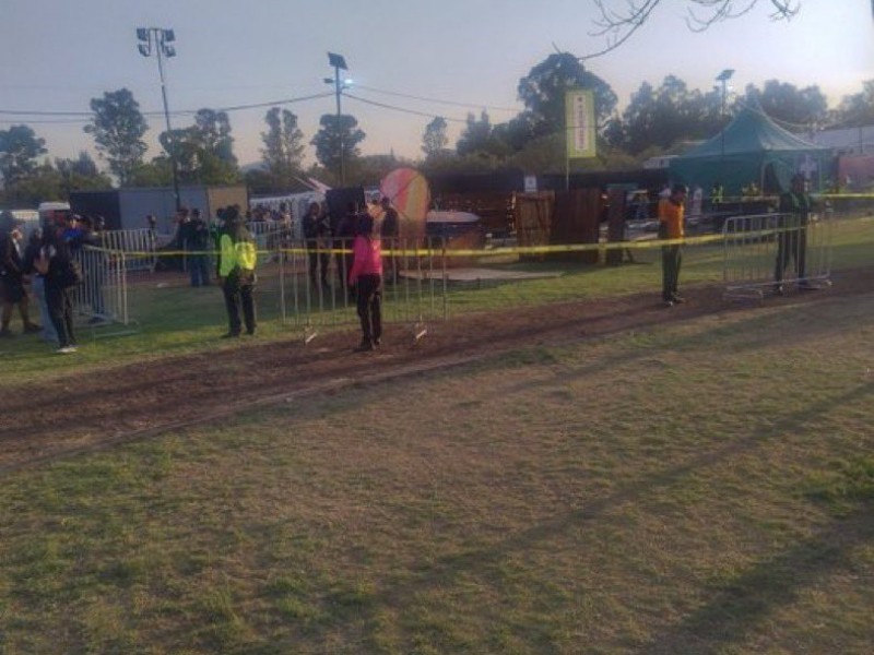 Cae estructura en el Axe Ceremonia, 2 lesionados