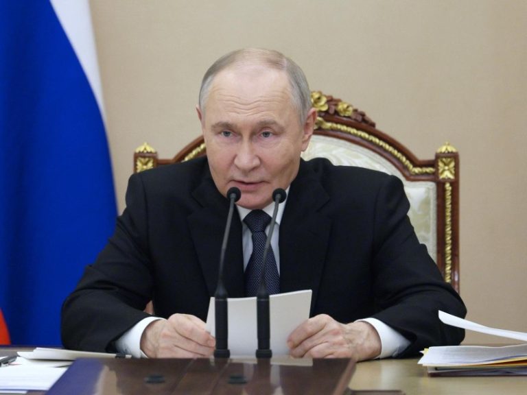 Putin anuncia tregua de tres días