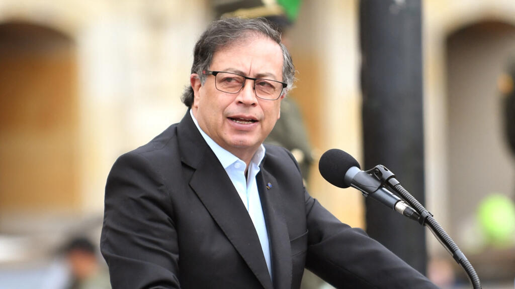 Colombia: Petro baraja retomar conversaciones de paz con el ELN en el Vaticano