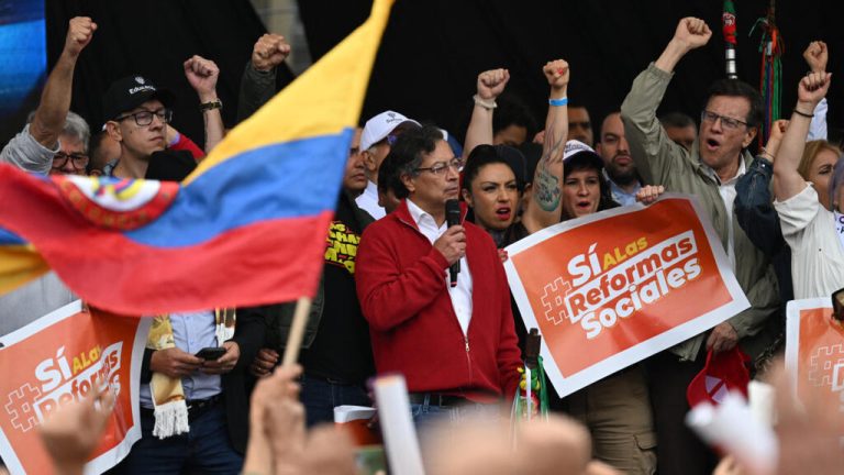 Huelga nacional en Colombia en apoyo a una reforma laboral que está a punto de ser ley