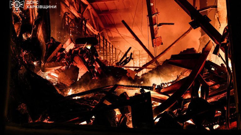 Ucrania reporta ataque ruso con más de 350 drones, el mayor asalto hasta la fecha