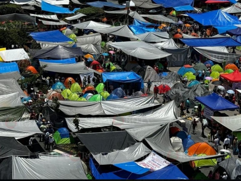 CNTE definirá hoy si levanta plantón en el Zócalo