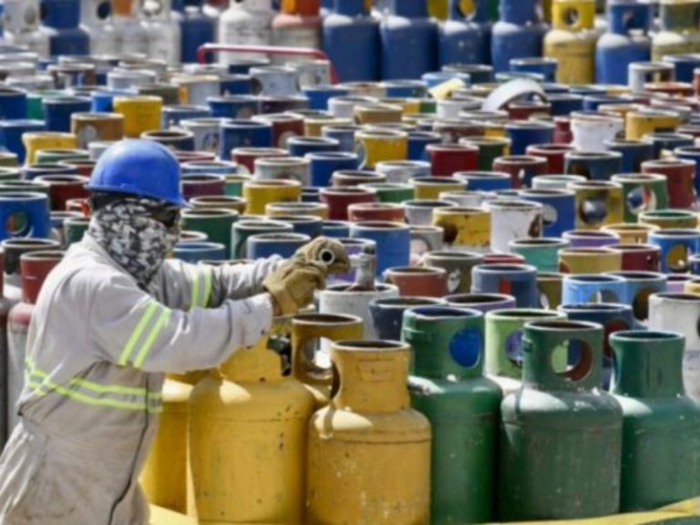 Gobierno garantiza abasto de gas LP pese a presiones