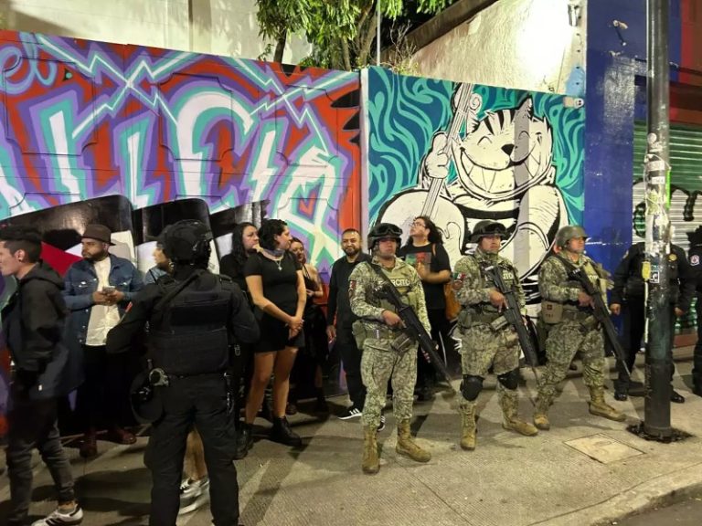 Investigan a Fuerzas Armadas por desalojo de foro en CDMX