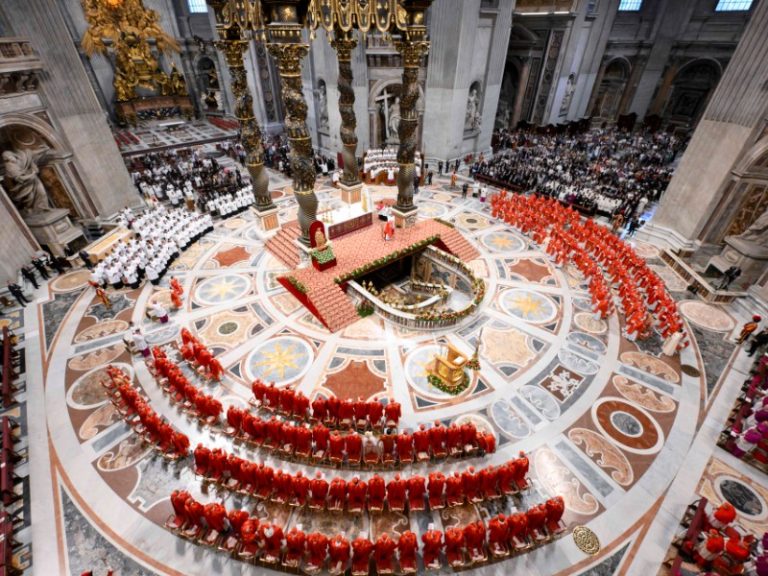 La Constitución vaticana y los ritos del cónclave