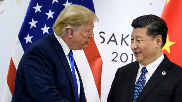 Trump firma acuerdo con China y extiende plazo para aranceles a otros países