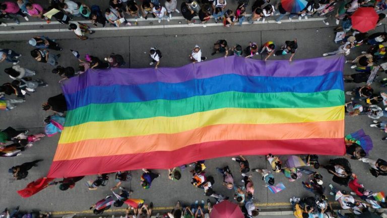Orgullo LGBTIQ+: entre avances legales y una violencia que no cede en América