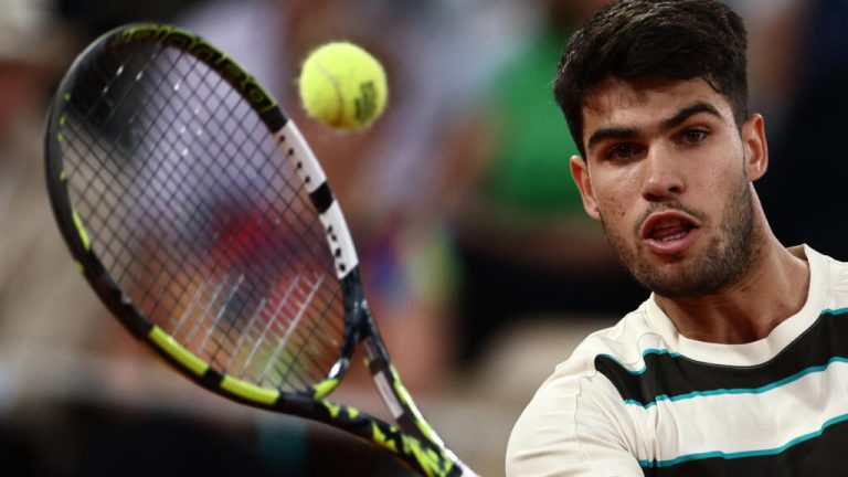 Alcaraz pasa a la final de Roland Garros para medirse ante Djokovic o Sinner