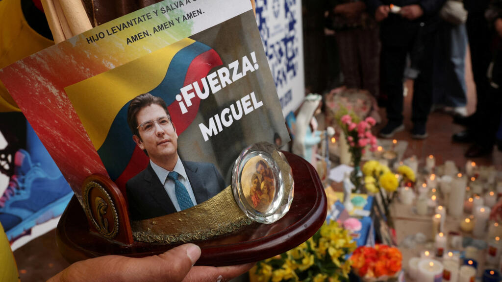 Precandidato presidencial colombiano Miguel Uribe muestra "indicios de mejoría" tras atentado