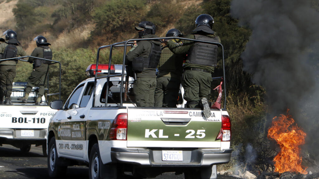 Tres policías mueren en Bolivia durante bloqueos de rutas encabezados por seguidores de Evo Morales