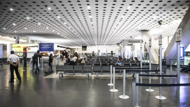 Destinan 126 mil millones a aeropuertos en todo México