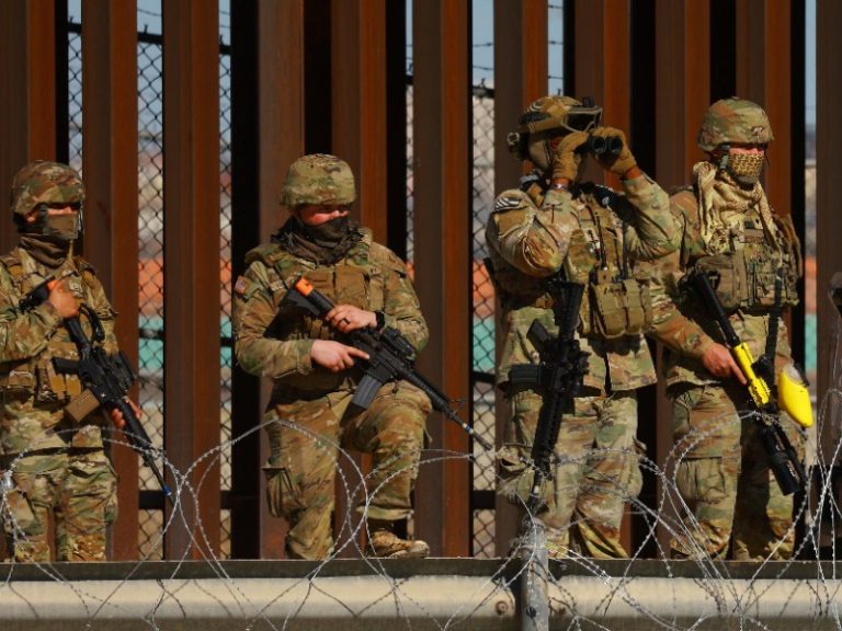 ¿Entrar a EE.UU. o allanar zona militar? Nuevo riesgo migrante