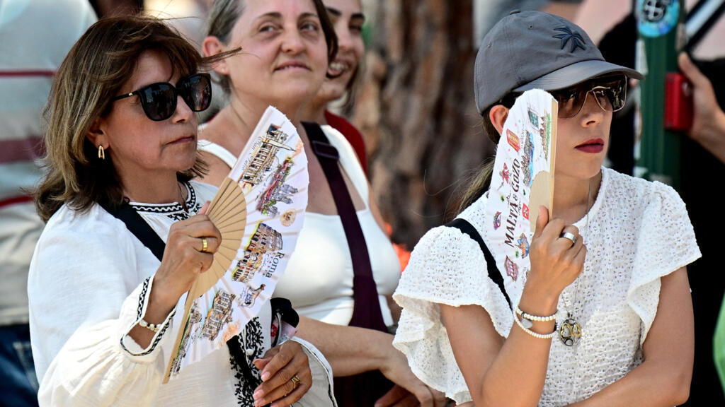 De Portugal a Alemania, la ola de calor golpea gran parte de Europa y restringe varios servicios